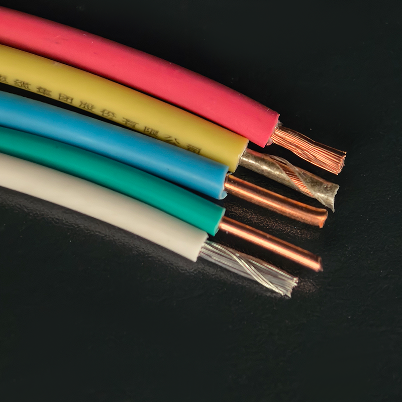Material aislante ignífugo, libre de halógenos y de baja emisión de humos (LSZH), reticulado por irradiación con acelerador de electrones para tránsito ferroviario (clases B1/B2)